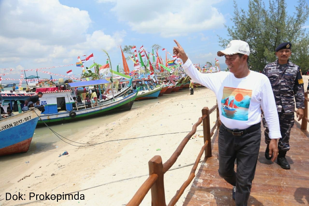 Syafrudin Apresiasi Pesta Laut Teluk Banten Dongkrak Wisata Laut dan Religi