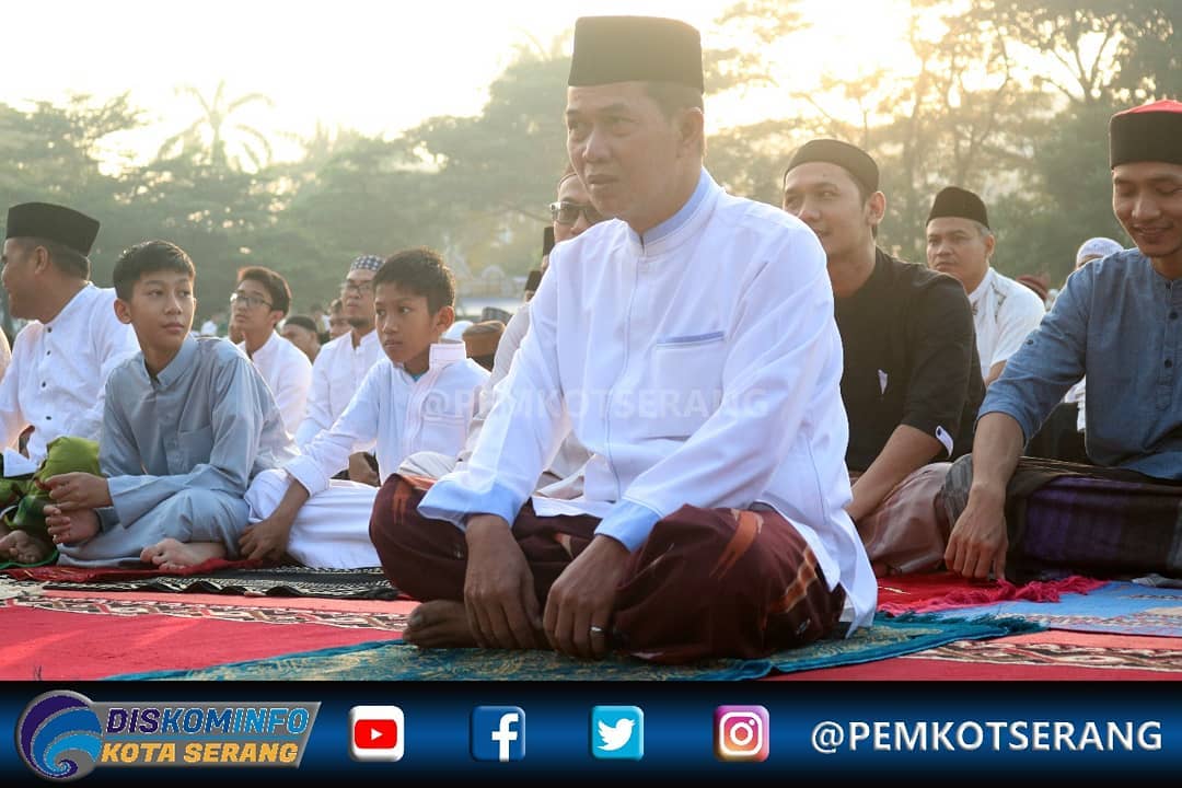 WALIKOTA SERANG SHALAT IED DI ALUN-ALUN BARAT KOTA SERANG