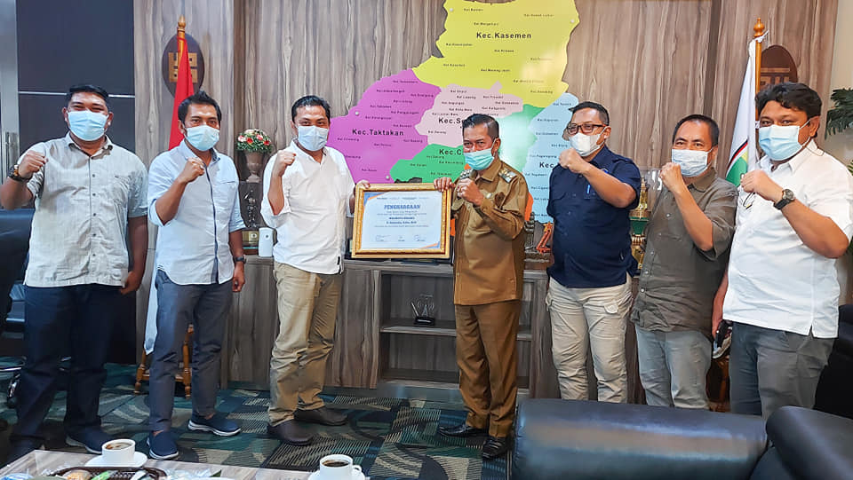Walikota Terima Penghargaan dari Radar Banten Group