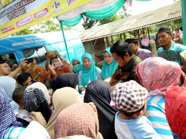 Bazar/pasar Murah ke Lima di Kecamatan Walantaka.