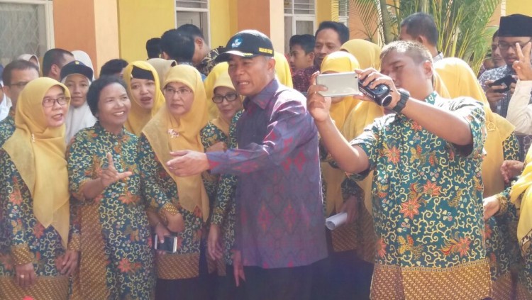 Menteri Pendidikan dan Kebudayaan RI Apel bersama di SMPN 10 Cipocok Jaya Kota Serang