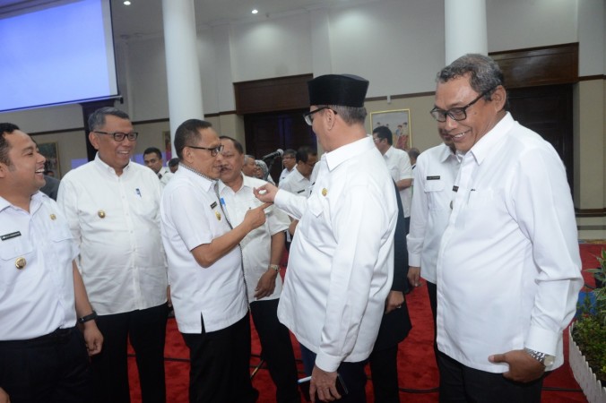 Wahidin Halim Serahkan DIPA Dana Insentif Daerah APBN TA. 2018