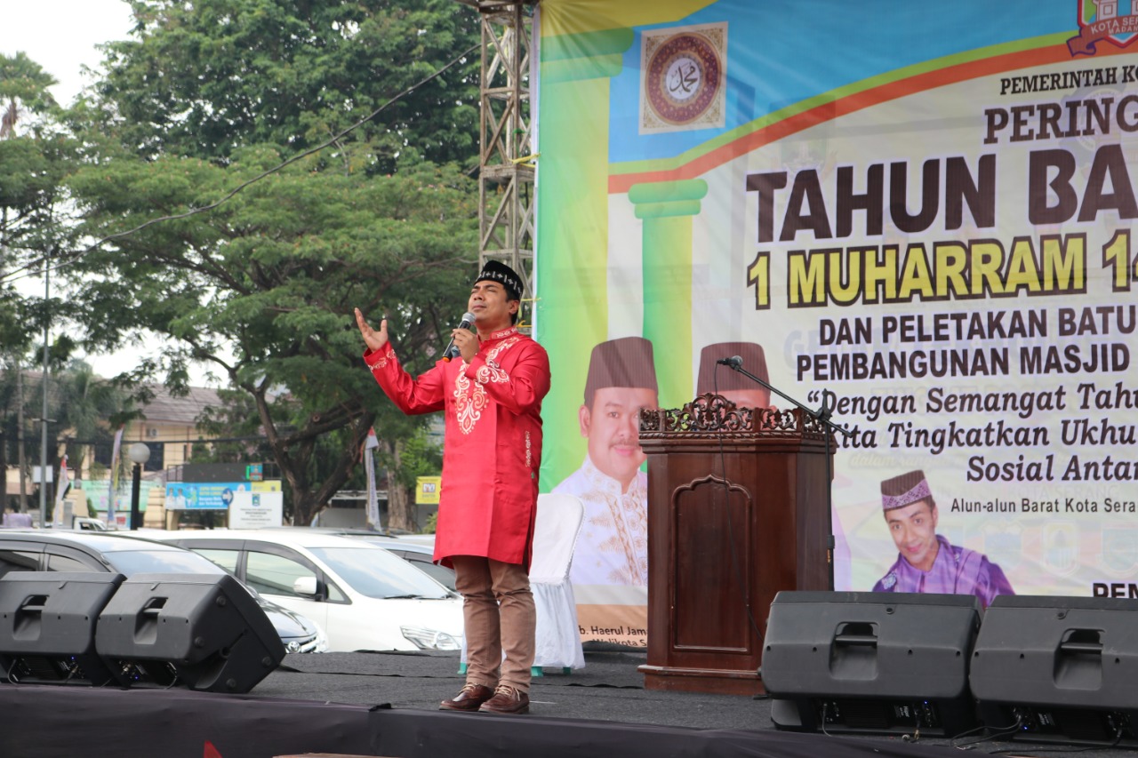 Ustad Riza Muhammad Meriahkan Peringatan 1 Muharam Kota Serang.