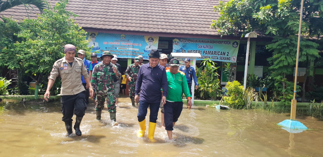 Walikota Serang Tinjau Sekolah Terdampak Banjir