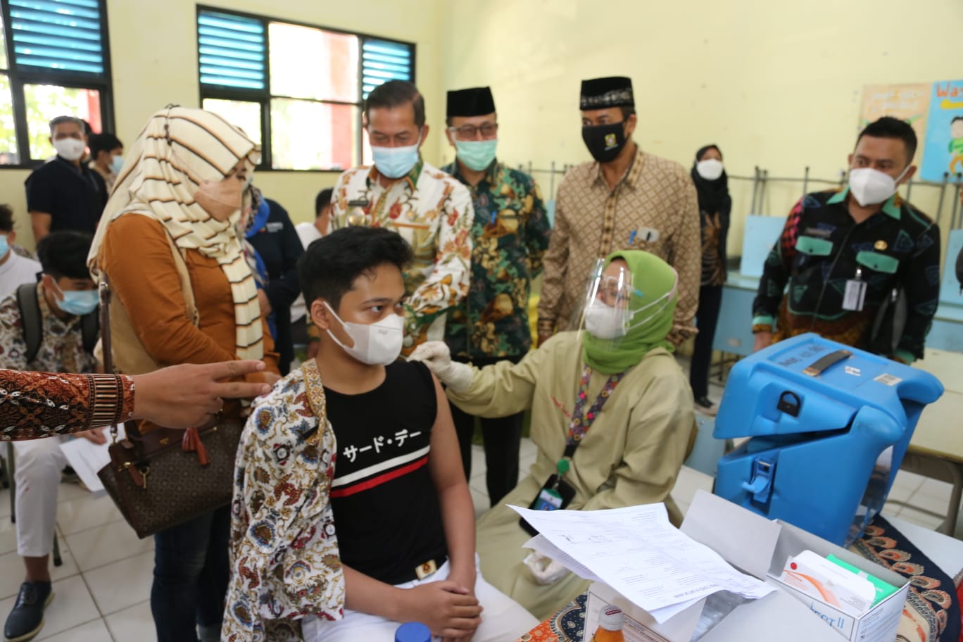 Syafrudin Targetkan Desember 2021 Semua Pelajar Sudah Divaksin