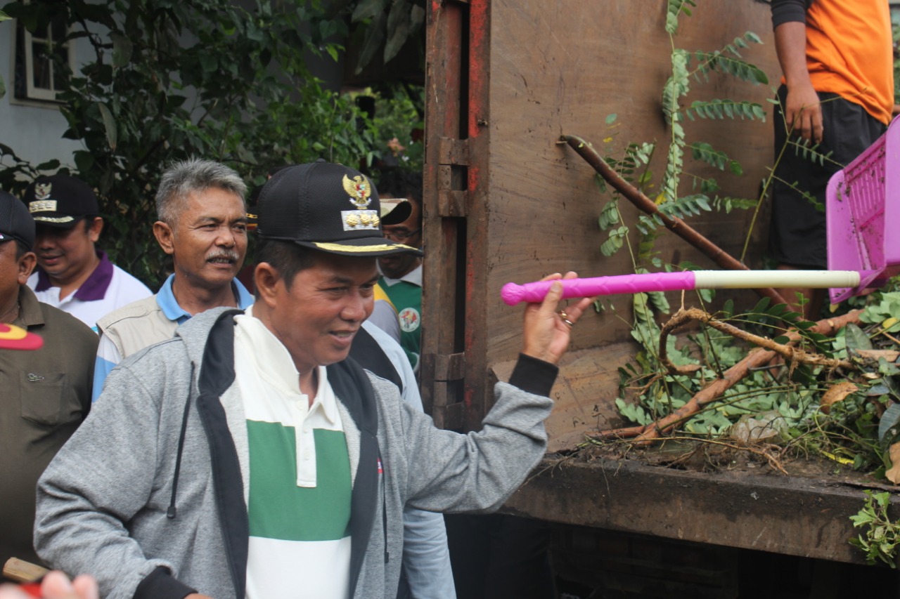 Drainase Tersumbat, Walikota Serang Tinjau Langsung