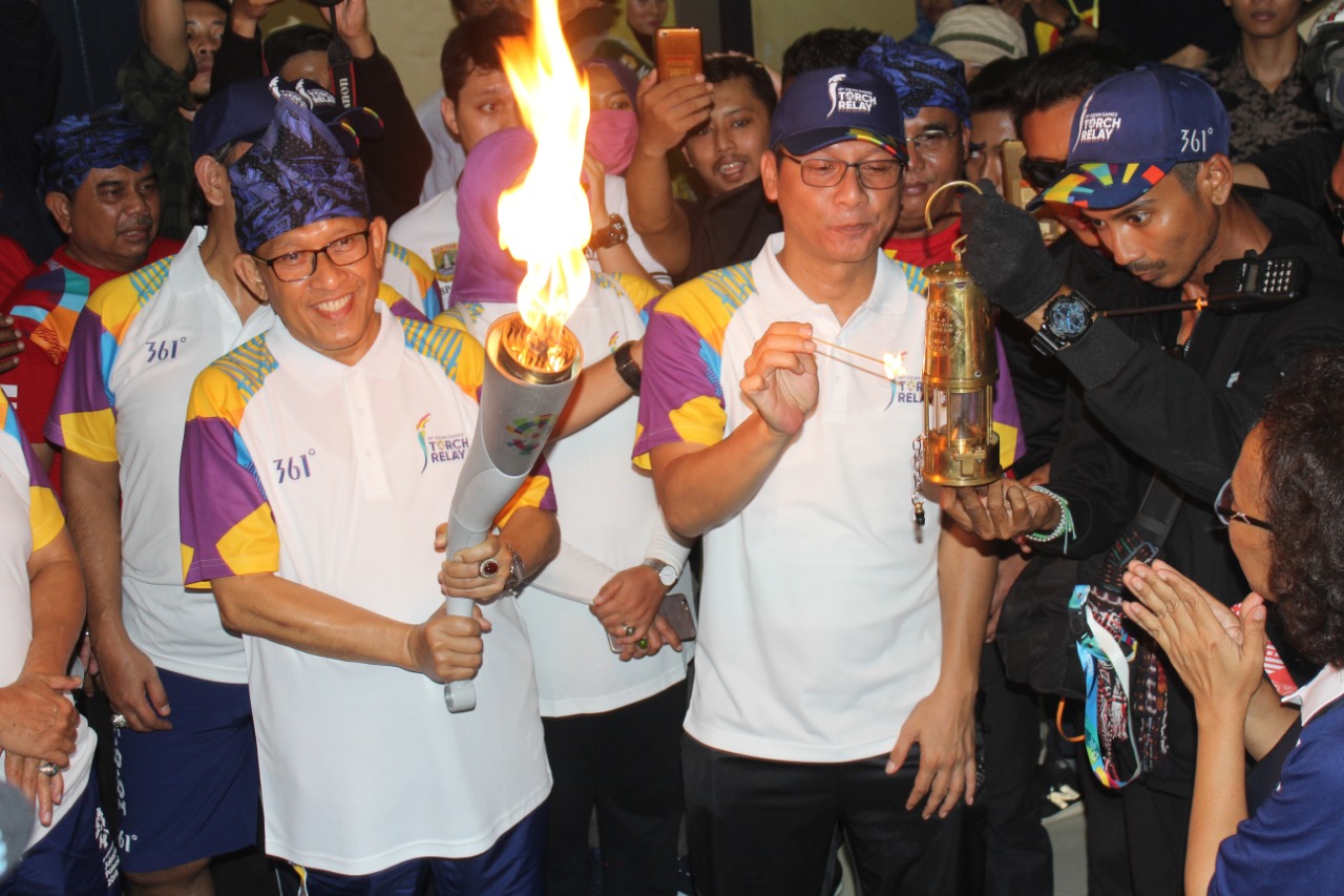 KIRAB OBOR ASIAN GAMES TIBA DI KOTA SERANG