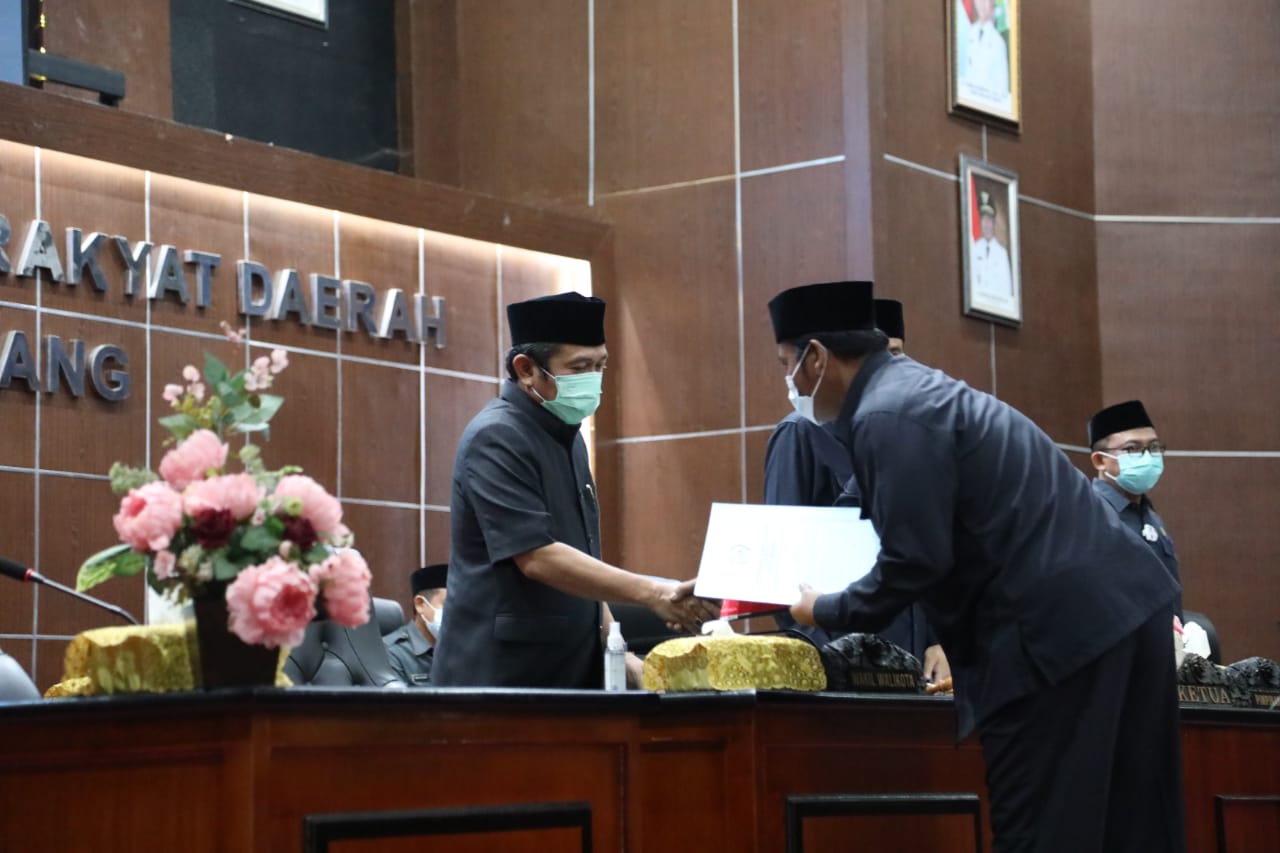 Pandangan Umum Fraksi-Fraksi DPRD terhadap Raperda Tentang Perubahan RPJMD
