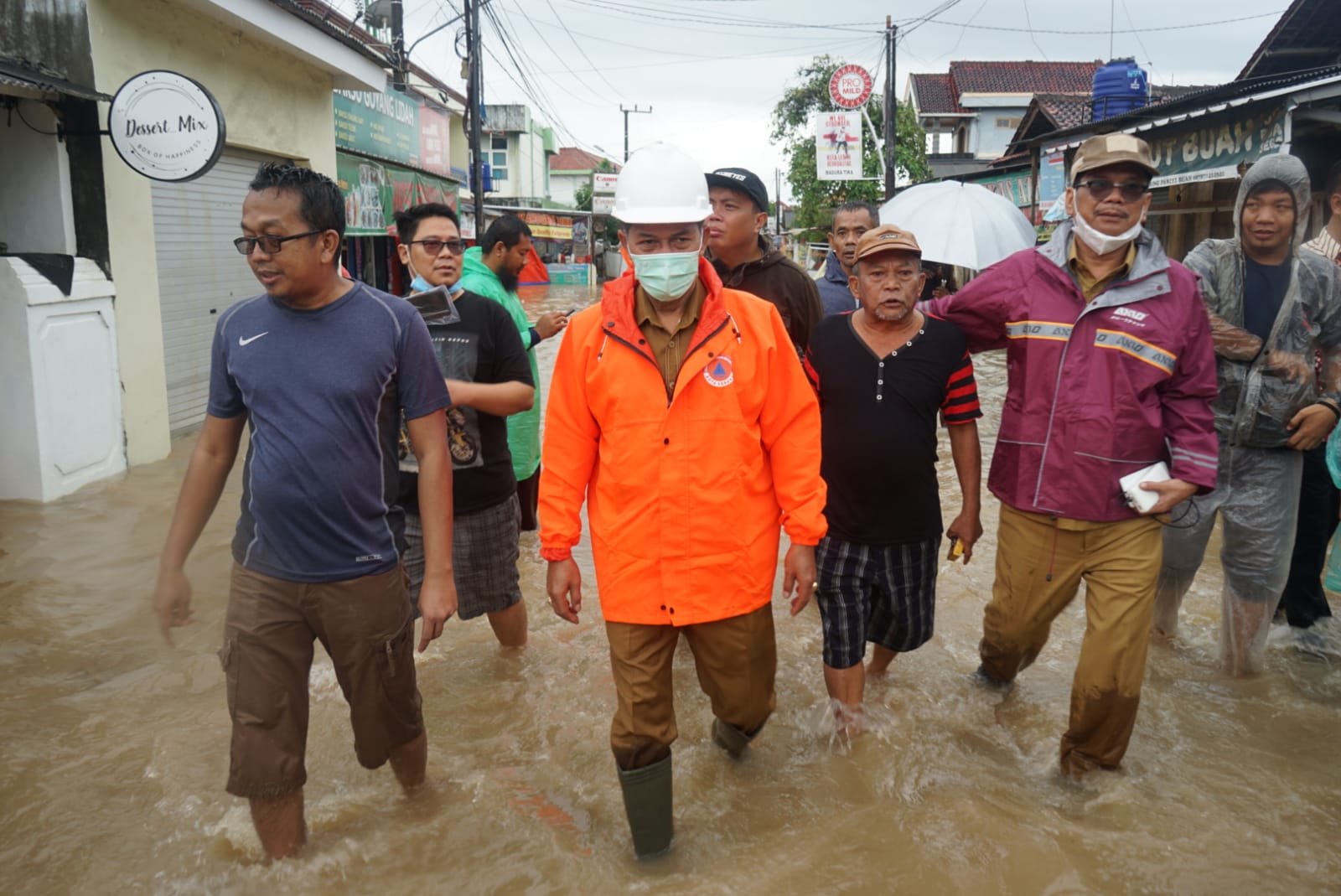 Pemkot Serang kerahkan Seluruh Bantuan ke Titik Banjir 