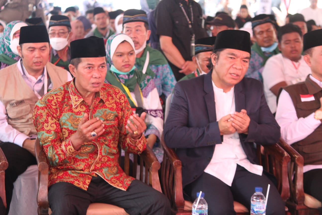 Walikota bersama Penjabat Gubernur Banten Lepas Jemaah Haji Kota Serang Kloter 17