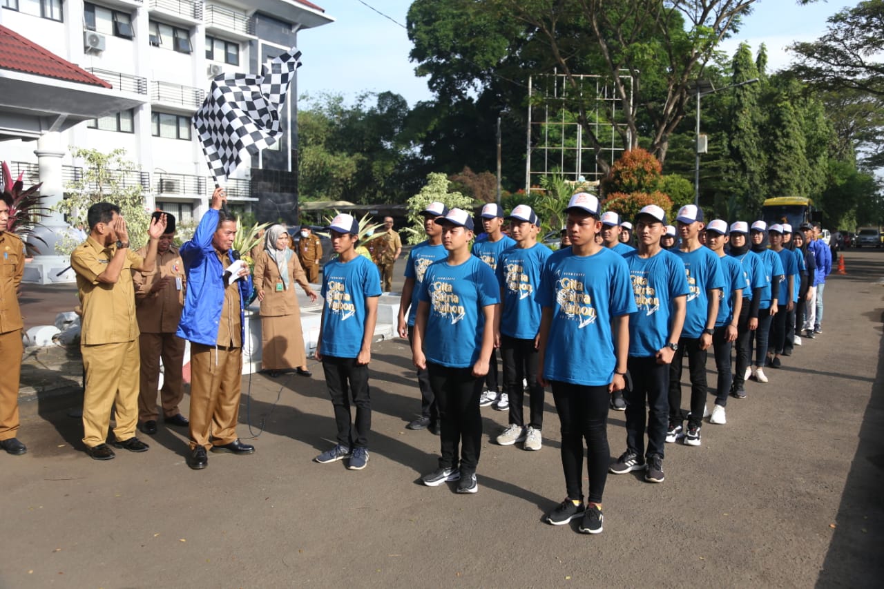 Walikota lepas Tim Drumband Gita Kaibon ke Acara FORNAS VI 2022 Palembang