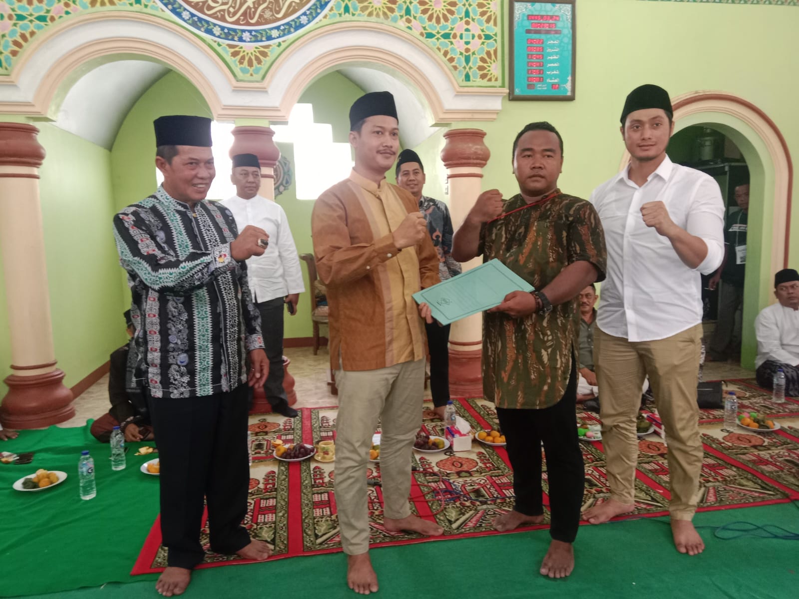 Maulid Nabi di Ciwaru Penuh Sodaqoh