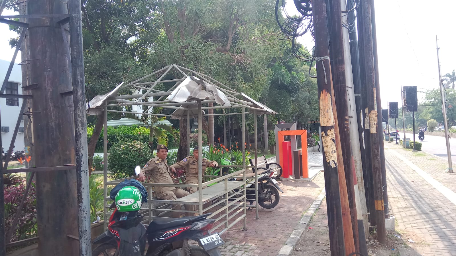 Fasilitas Publik Rusak, Pemkot Serang Taksir Kerugian dan Himbau Agar Tidak Anarkis.