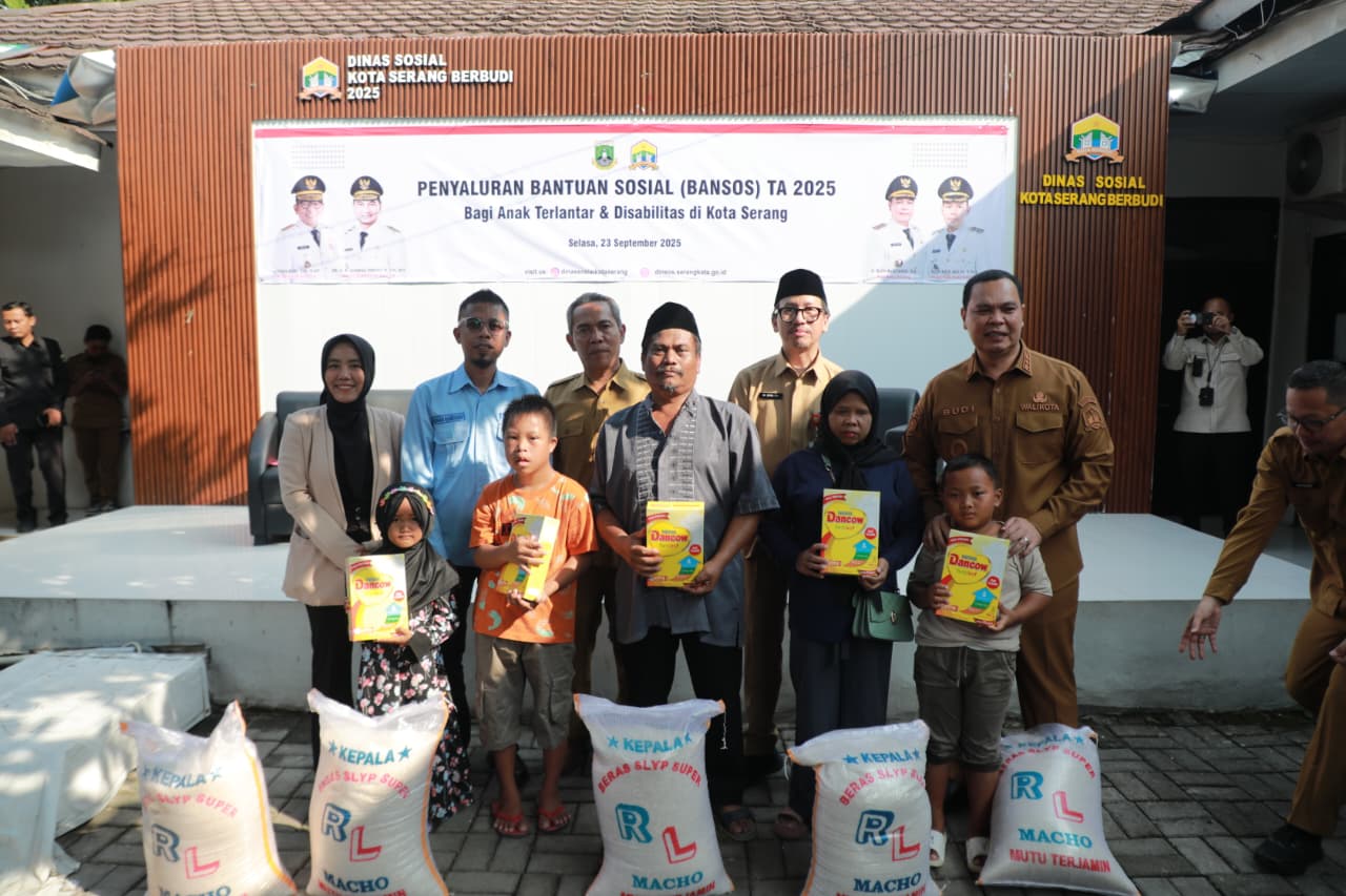 Kolaborasi, Pemprov Banten dan Pemkot Serang Salurkan Bantuan untuk Anak Terlantar dan Disabilitas.