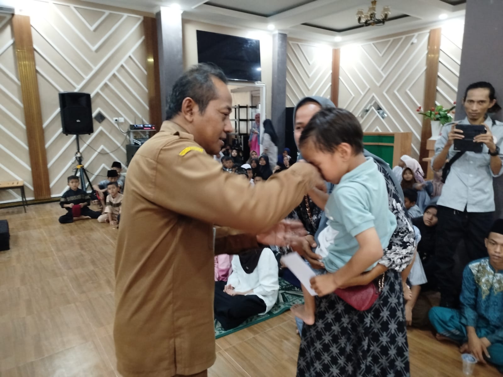 Kadis Kominfo Kota Serang Hadiri HUT ke-2 Forum Wartawan Banten, Ajak Jurnalis Terus Bersinergi Bangun Daerah