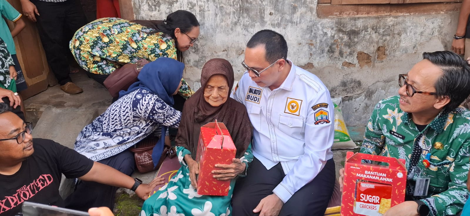 Berawal Dari Aduan, Wali Kota Serang Buktikan Pemerintah Hadir, Segera Bedah Rumah Milik Nenek Romlah