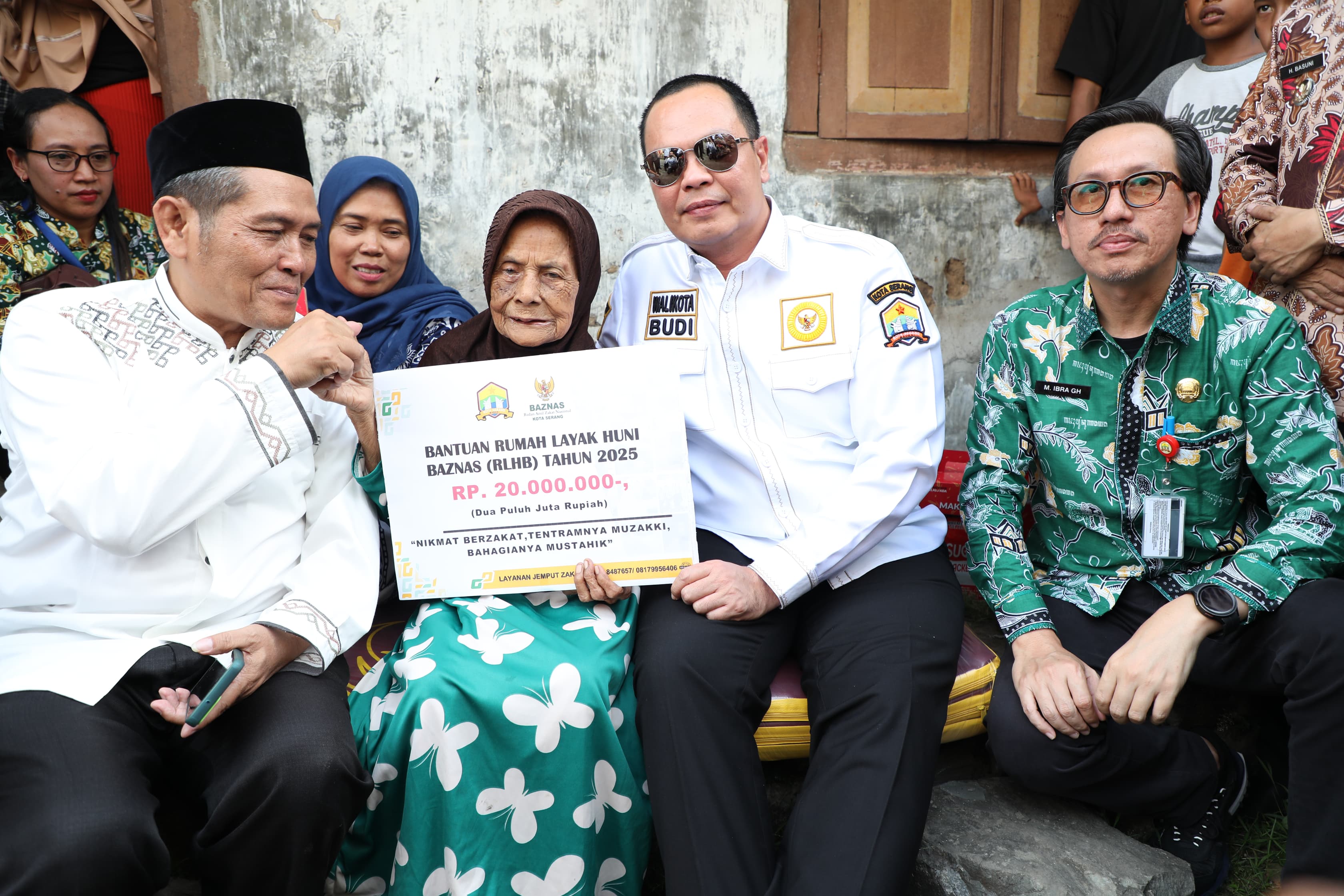 Wali Kota Serang Dorong Gerakan Kepedulian Sosial Lewat Kunjungan ke Warga Rentan