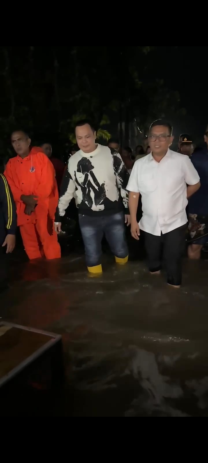 Gubernur Banten dan Wali Kota Serang Tinjau Banjir Kasemen Malam Hari, Bahas Solusi Teknis dengan BBWSC3.