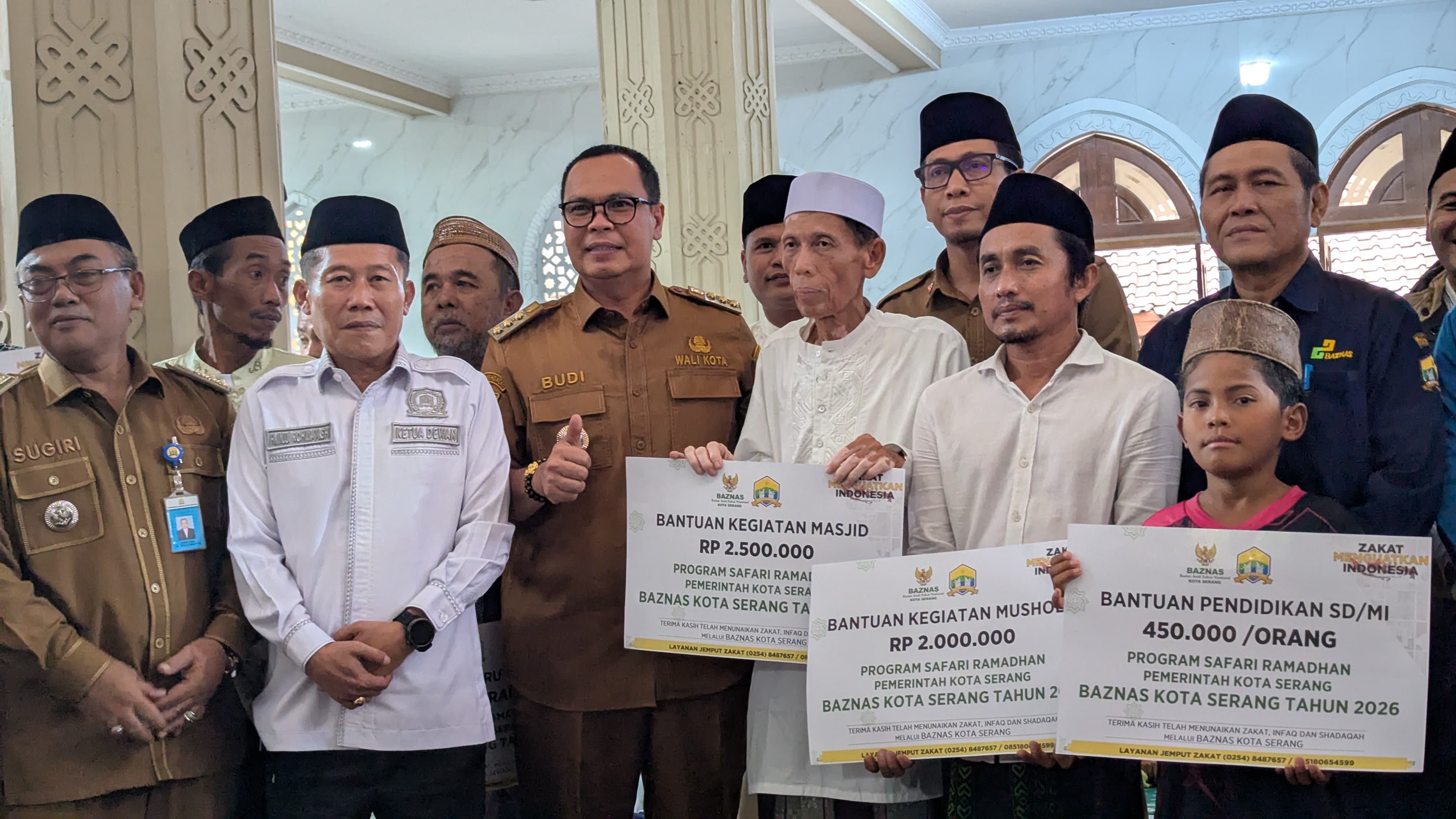 Pemkot Serang dan Baznas Bagikan Ratusan Paket Bantuan pada Rangkaian Safari Ramadan 1447 H