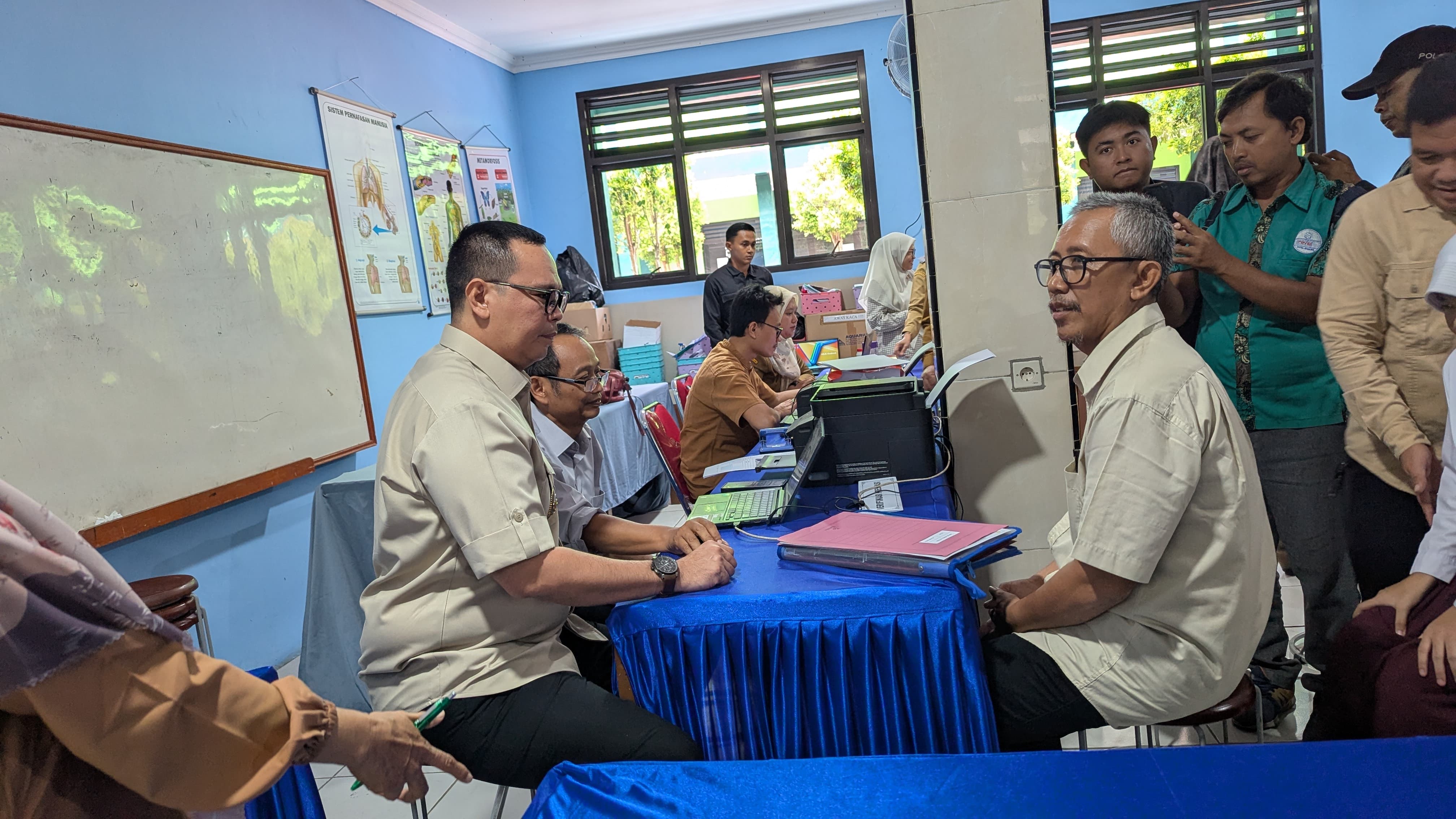 Wali Kota Serang Budi Rustandi Monitoring Pelaksanaan Hari Pertama SPMB SMP di Dua Sekolah Negeri