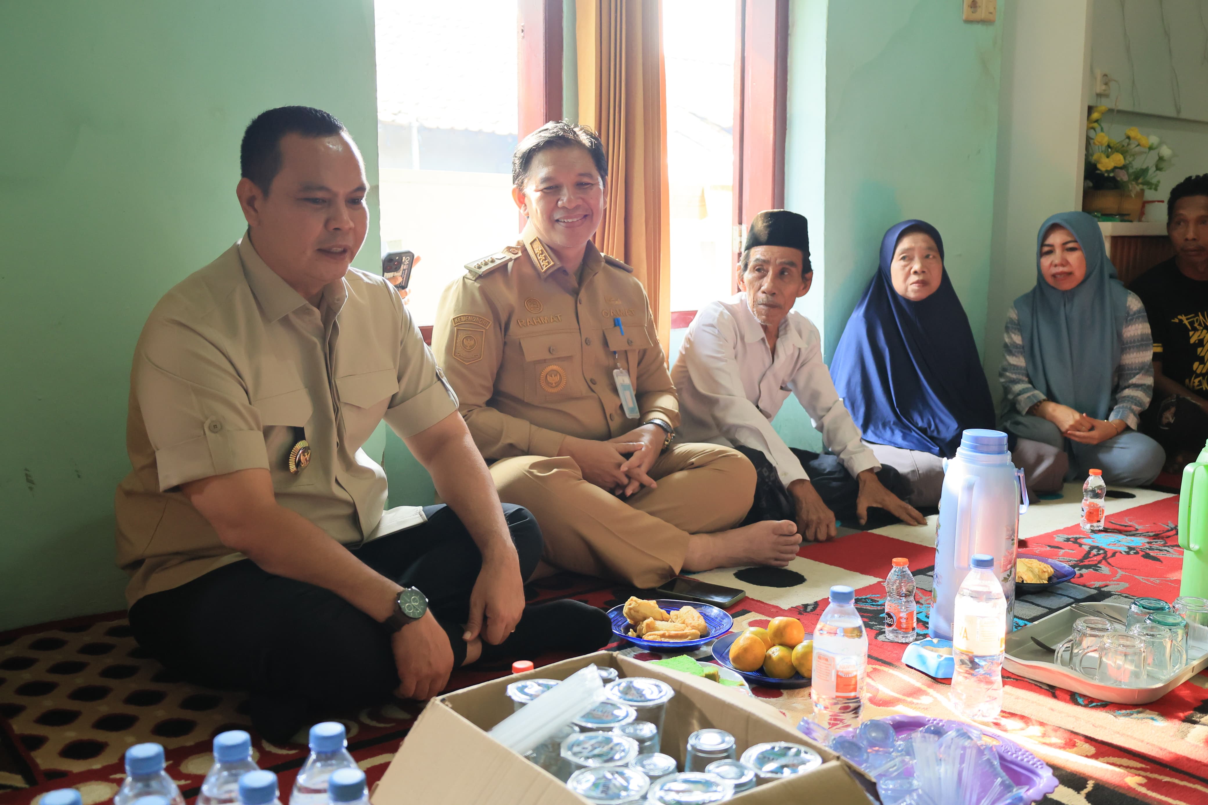 Takziah ke Rumah Korban, Budi Rustandi Minta Sopir Bus Maut Diproses Tegas
