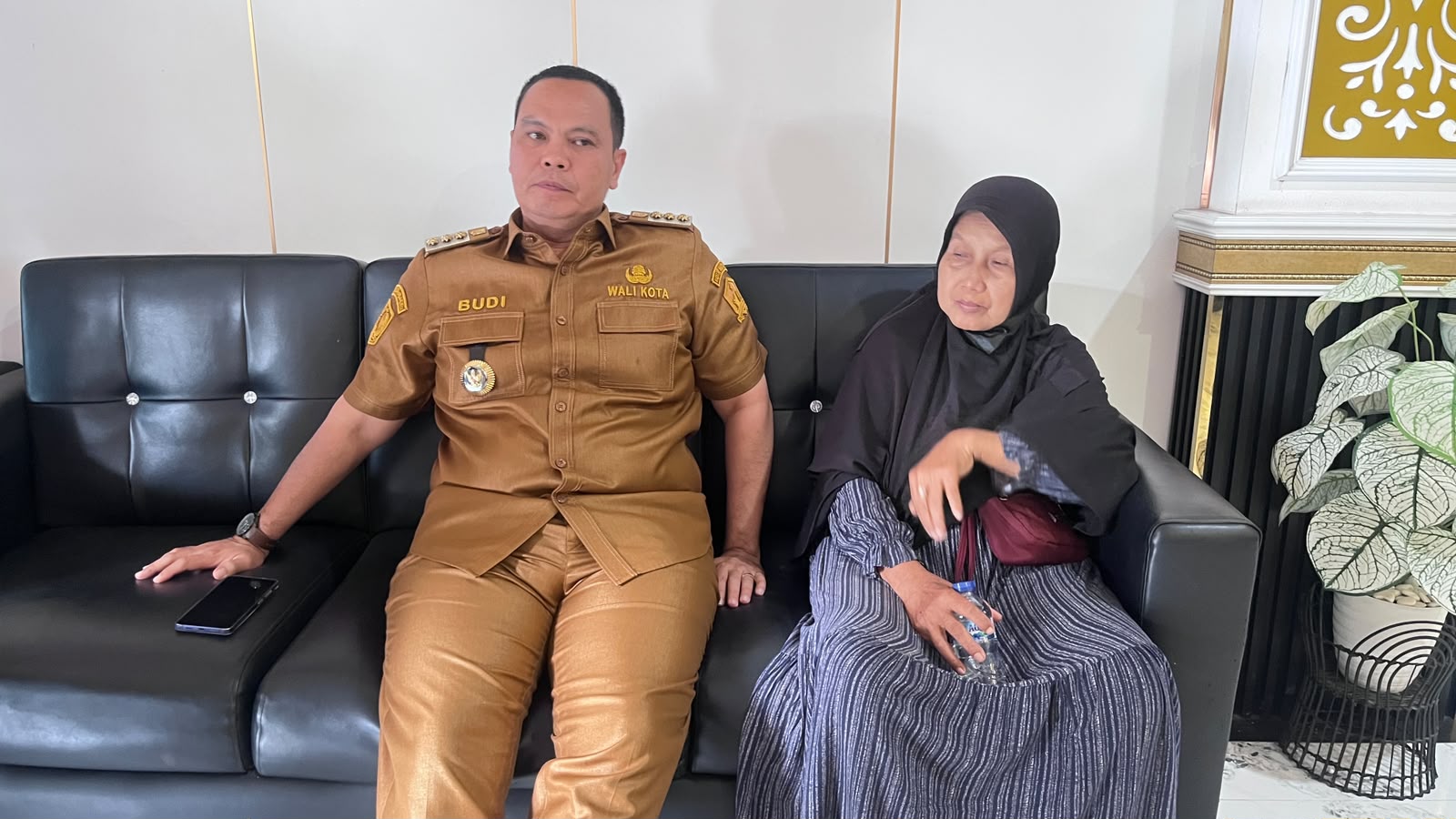 Wali Kota Serang Bantu Pulangkan Dua Warga Kasemen yang Terjebak Kerja di Perkebunan Sawit Kalimantan