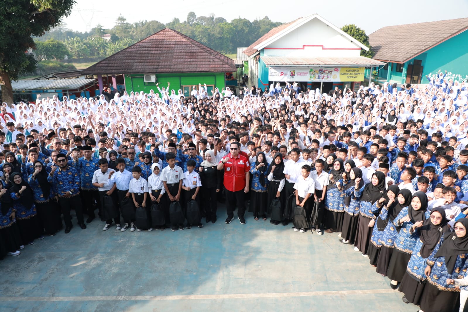 Wali Kota Serang Perkuat Program Ayah Asuh, Anak Yatim Terima Bantuan Perlengkapan Sekolah