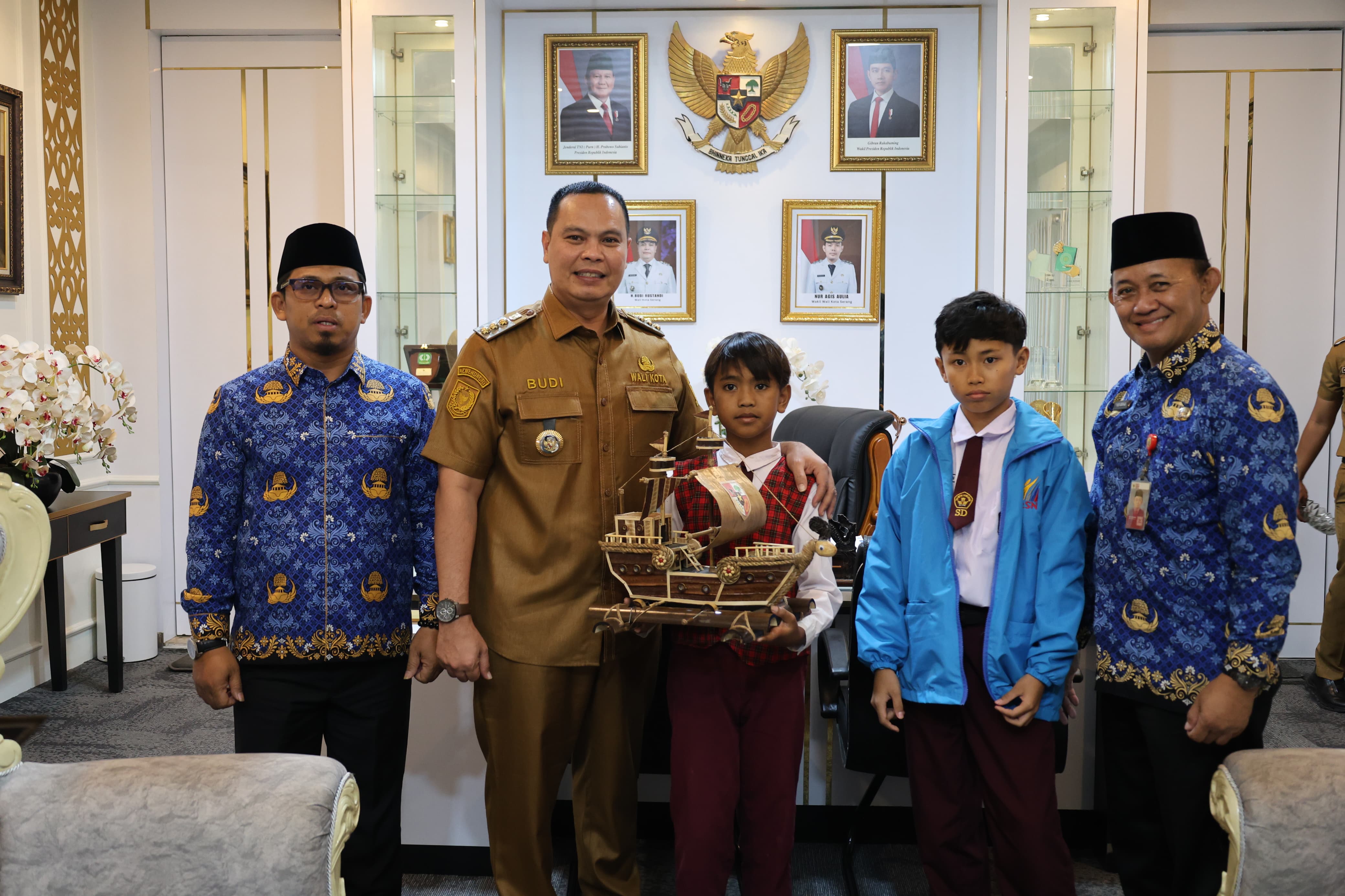 Raih Prestasi Tingkat Provinsi, Dua Siswa Terima Apresiasi Wali Kota Serang, Siap Harumkan Banten di Tingkat Nasional