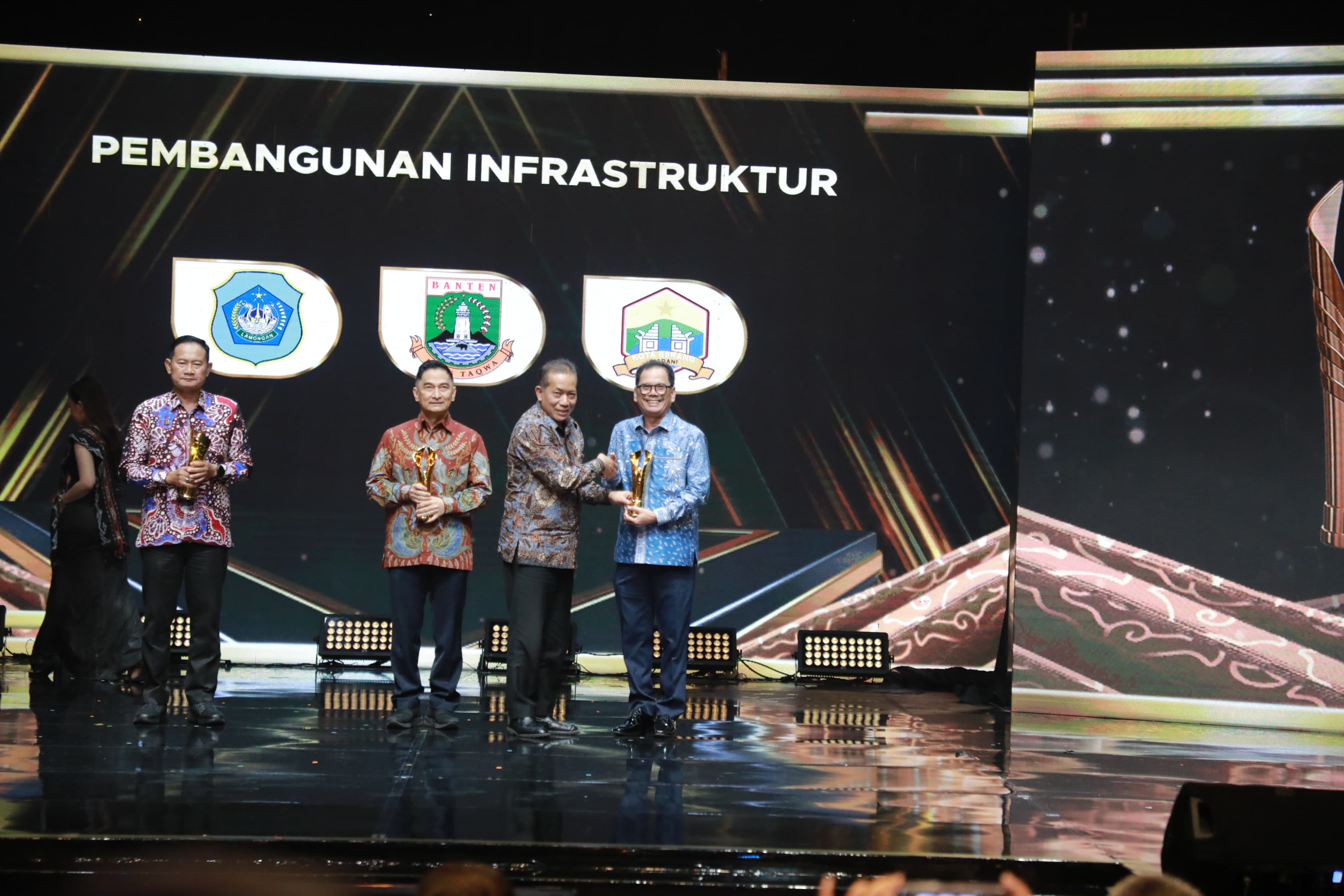 Pemkot Serang Raih Pemimpin Daerah Awards 2026 Kategori Pembangunan Infrastruktur
