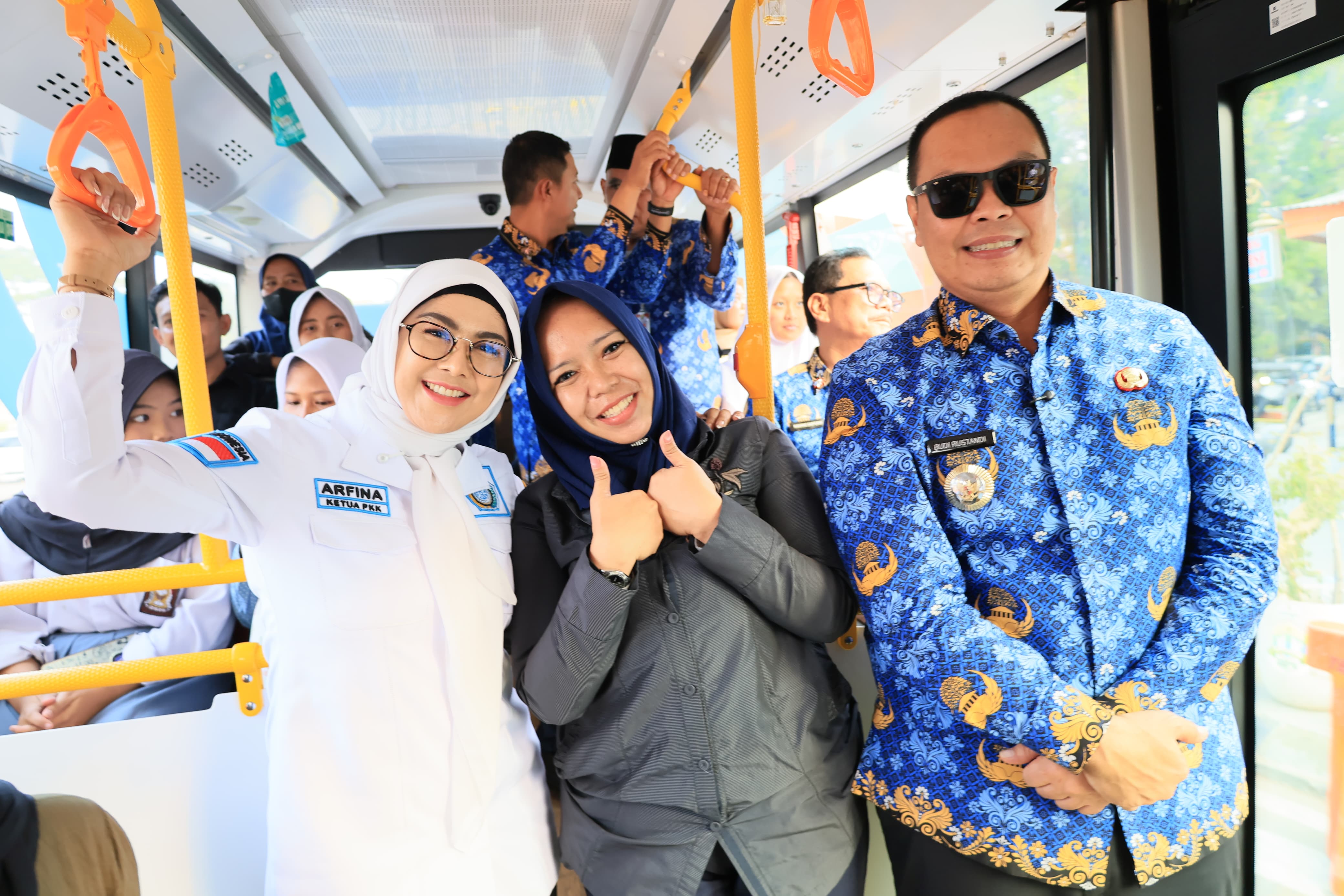 Jajal Rute Pakupatan hingga Royal Baroe, Wali Kota Serang Pastikan Bus Listrik Nyaman dan Inklusif