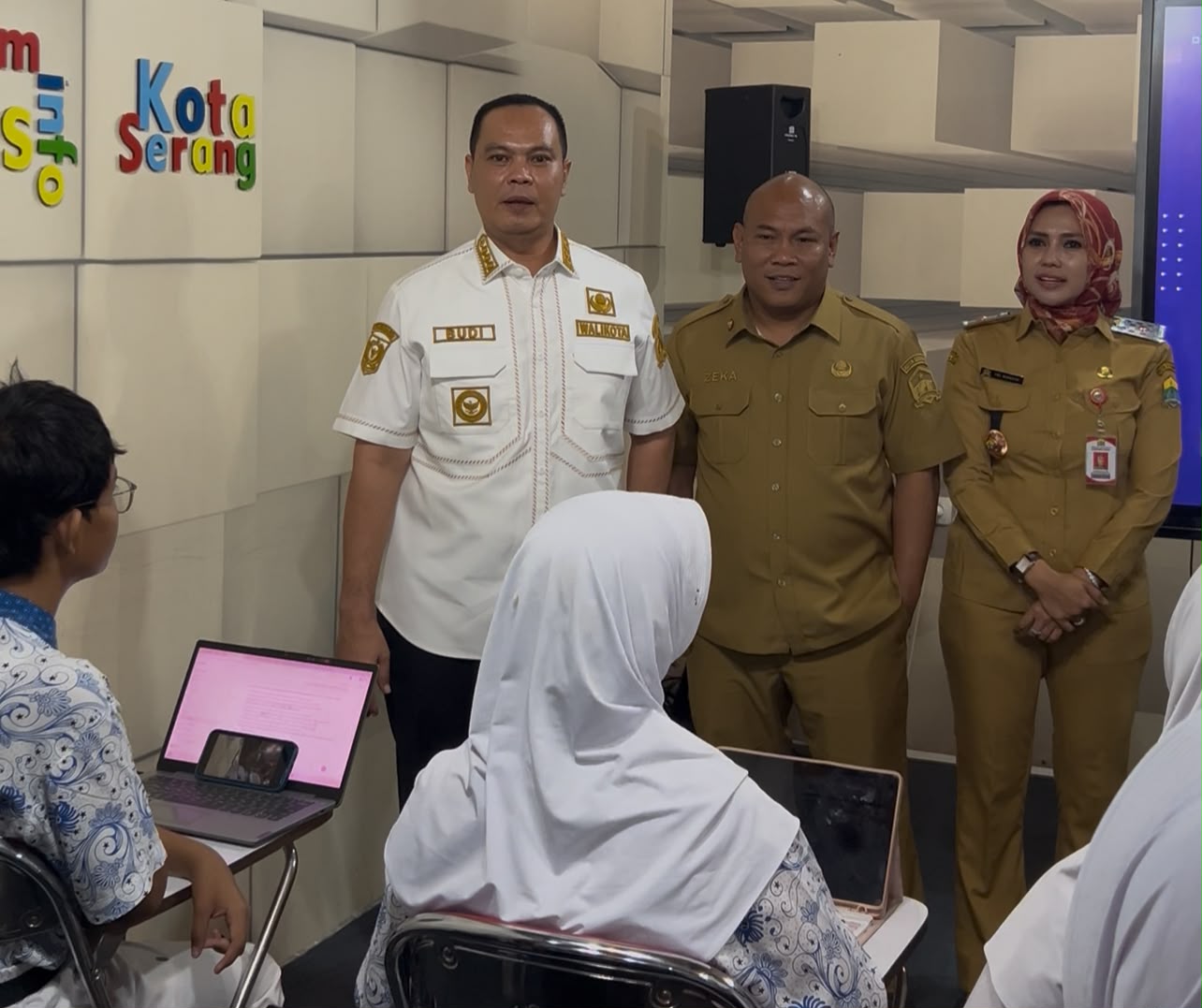 Bangun Literasi Digital, Diskominfo Serang Latih 100 Pelajar Bijak Gunakan AI