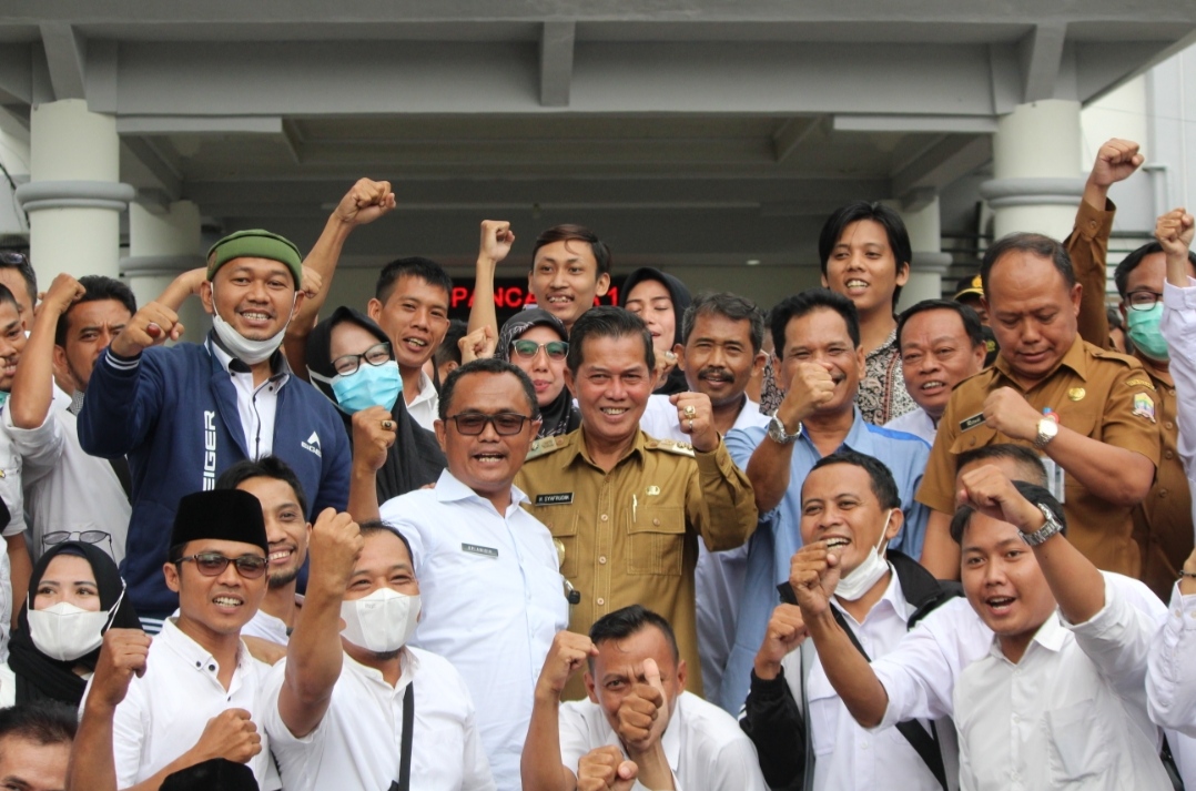 Ratusan Honorer Kota Serang Sampaikan Aspirasi kepada Walikota