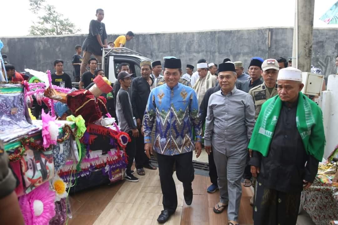 Pusat Kerajinan Panjang Mulud, 237 Panjang Meriahkan Maulid Link Tanggul