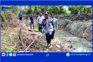 Walikota Meninjau Normalisasi Sungai Srewok di Kecamatan Kasemen