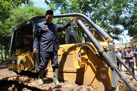 Syafrudin Hadiri Kegiatan Bakti Perbaikan Jalan