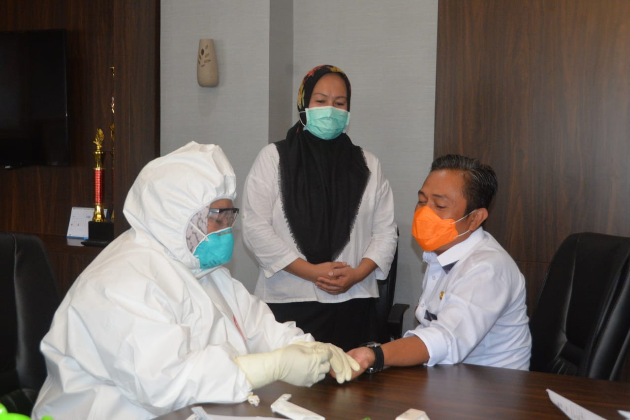 Wakil Walikota Jalani Rapid Test dengan Hasil Negatif
