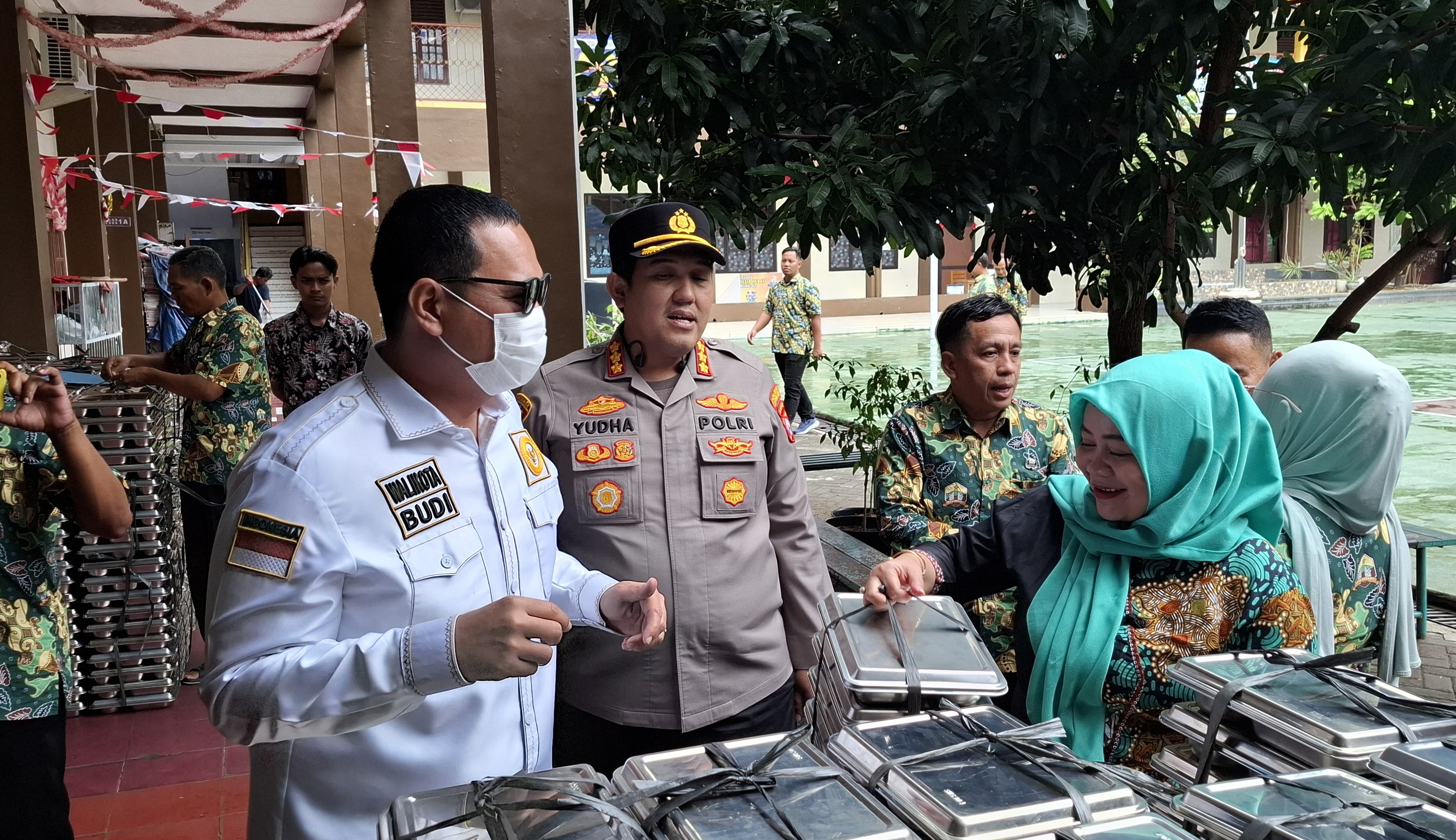 Wali Kota Serang Budi Rustandi Tinjau Program MBG, Pastikan Makanan Higienis dan Tepat Sasaran