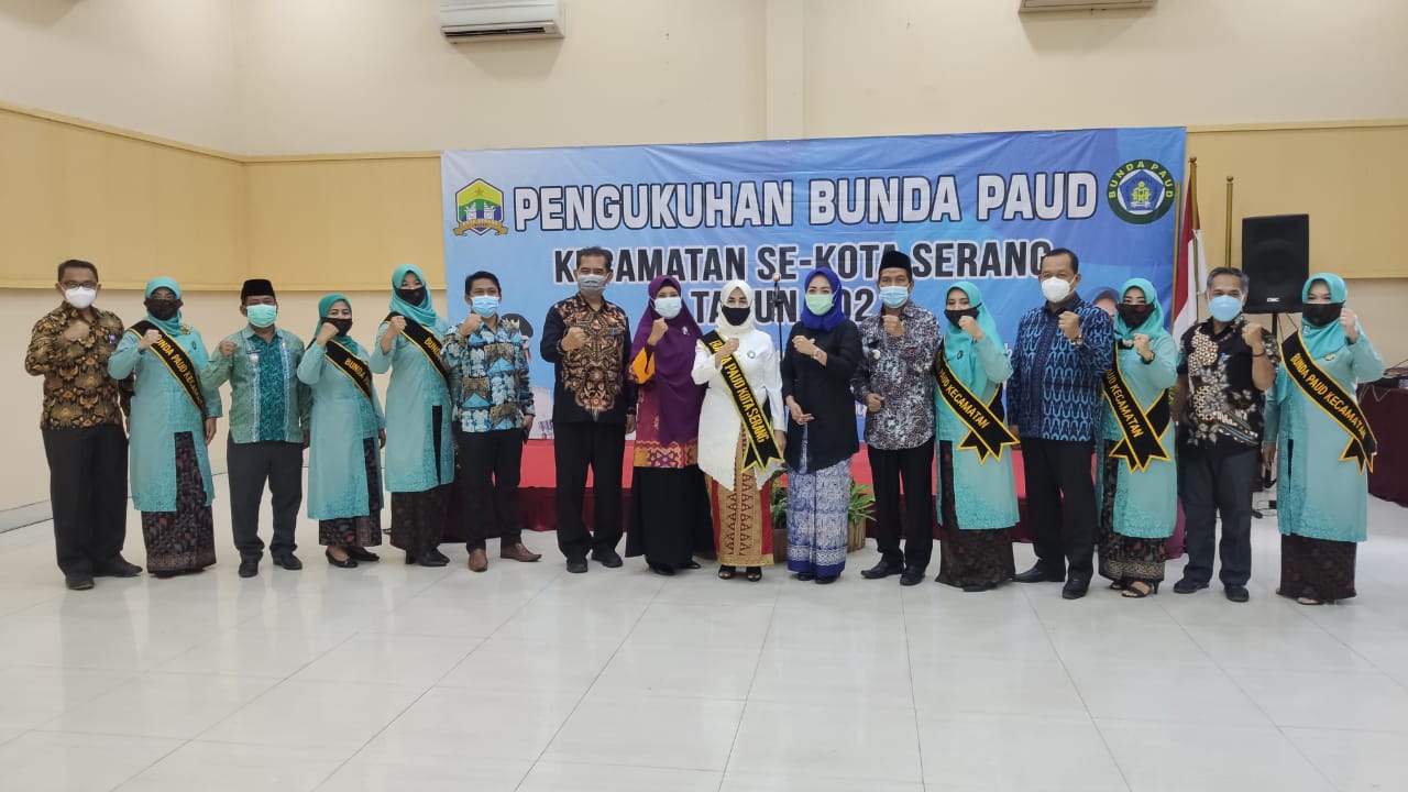 Ade Jumaiyah Kukuhkan Bunda Paud Kecamatan Se-Kota Serang.