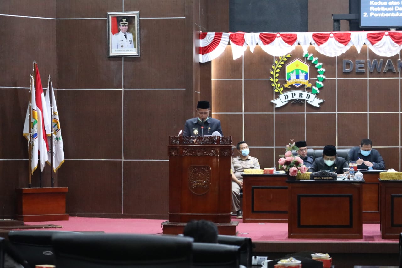 Walikota Serang Beri Jawaban atas Pemandangan Umum Fraksi dan Pembentukan Pansus.