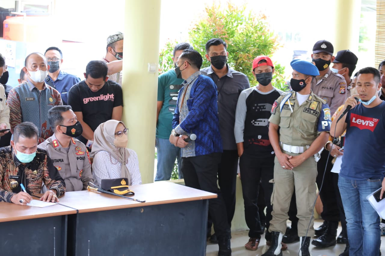 Walikota Serang Dengarkan Secara Langsung Keluhan Dari Warga Cilowong