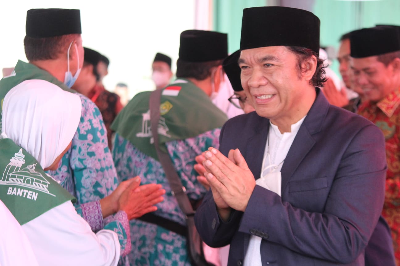 Walikota bersama Penjabat Gubernur Banten Lepas Jemaah Haji Kota Serang Kloter 17